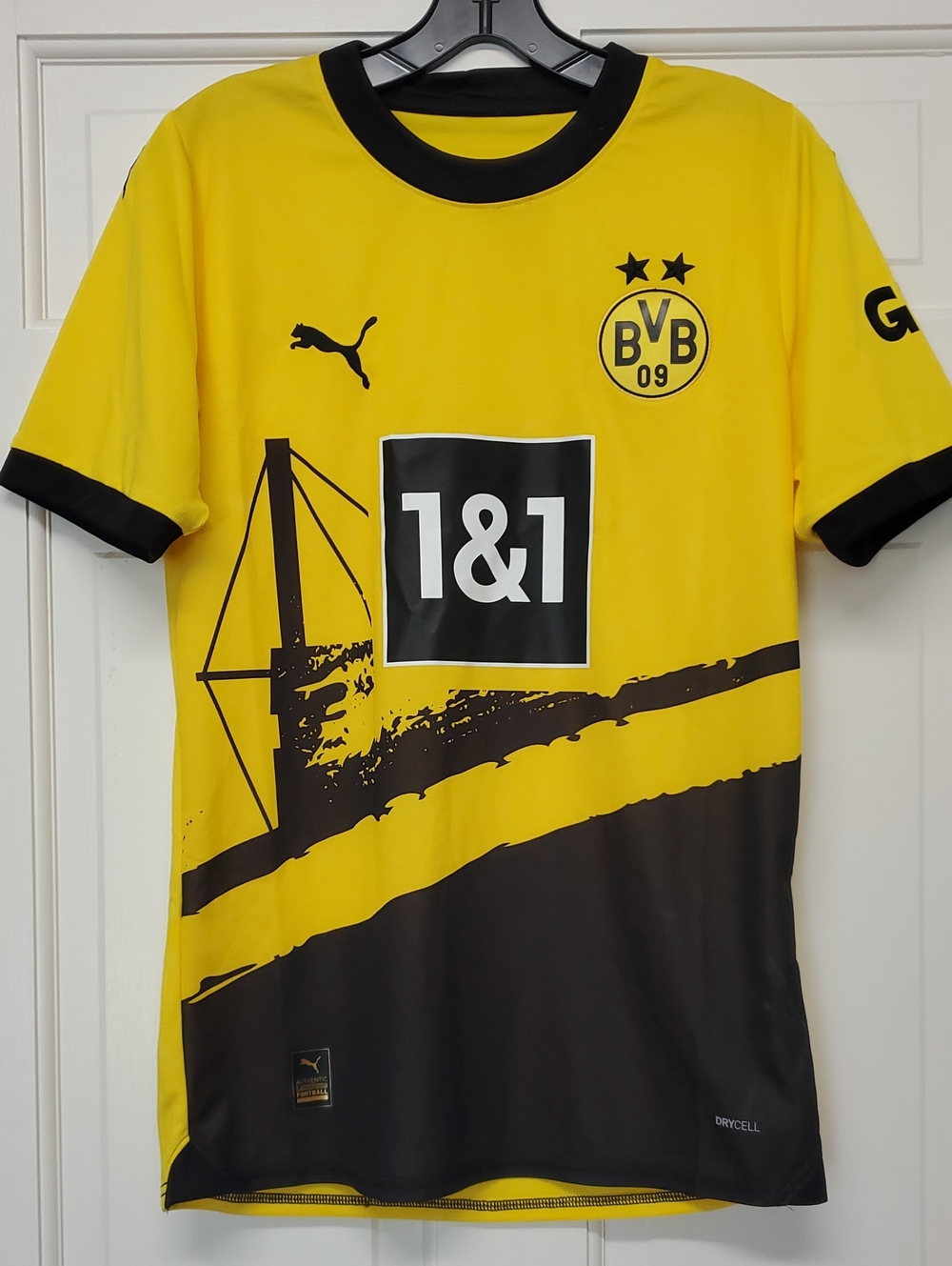 Puma Borussia Dortmund Yellow & Black Jersey, Mens Small